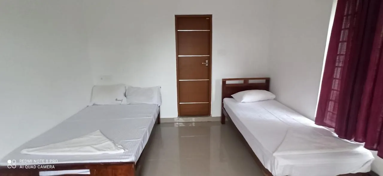 3R Residency Munnar Hostel India